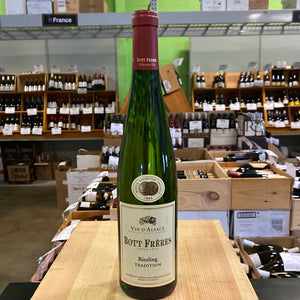 Domaine Bott-Freres Riesling "Tradition"- Alsace, France 2020