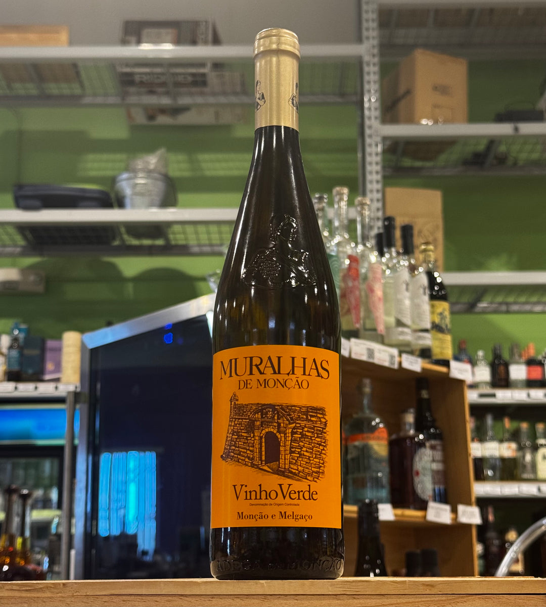 Adega Cooperativa de Monção Muralhas de Monção Vinho Verde  Monção e Melgaço Vinho Verde, Portugal